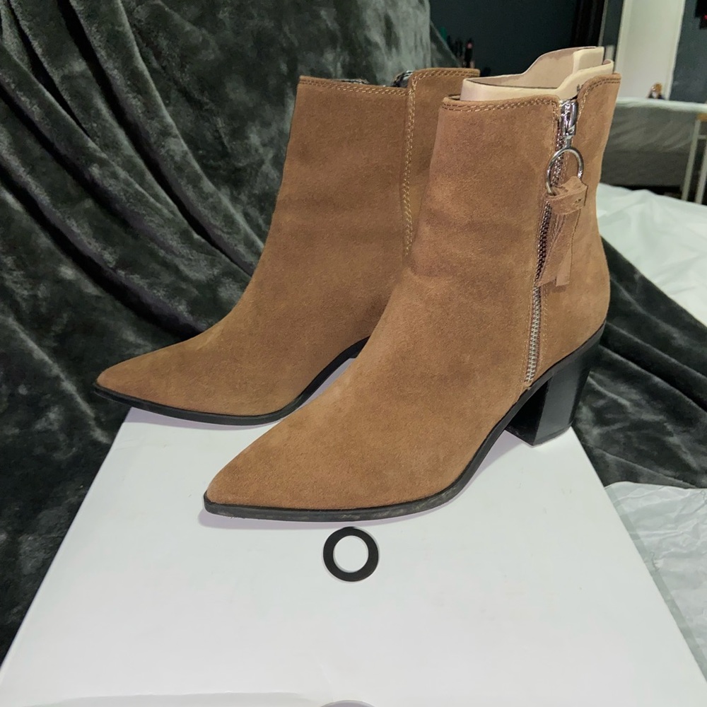 Aldo Arolia Suede booties sz 7